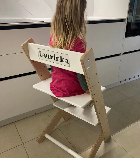 Jméno na opěrku židle – transparentní fólie
